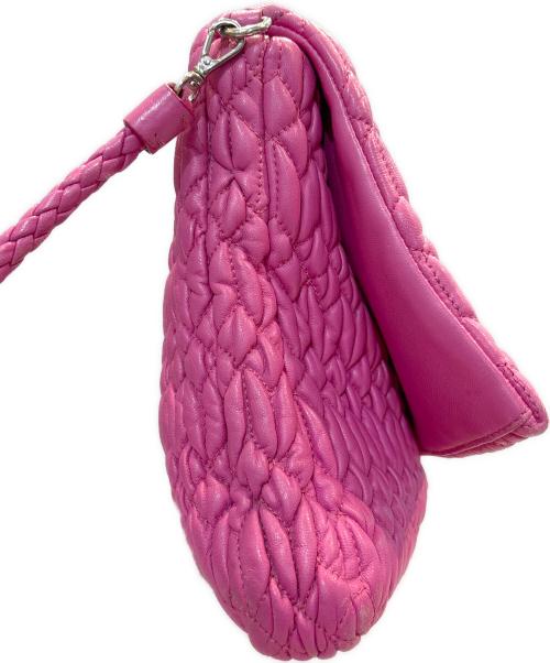MIU MIU（ミュウミュウ）MIU MIU (ミュウミュウ) マテラッセ クリスタル ショルダーバッグ ピンク  ピンクの古着・服飾アイテム