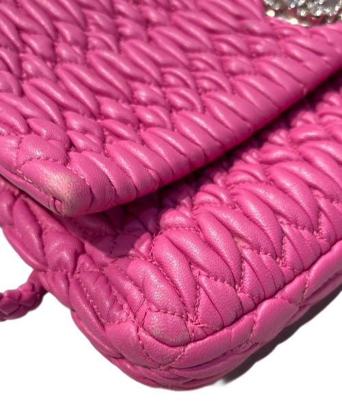 MIU MIU（ミュウミュウ）MIU MIU (ミュウミュウ) マテラッセ クリスタル ショルダーバッグ ピンク  ピンクの古着・服飾アイテム