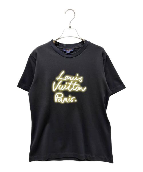 LOUIS VUITTON（ルイ ヴィトン）LOUIS VUITTON (ルイ ヴィトン) グロウシグネチャーTシャツ/1AIWA6 ブラック サイズ:Mの古着・服飾アイテム