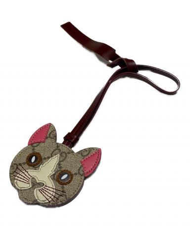 GUCCI GGスプリーム キャット バッグチャームネコ シェリーライン 正規品 中古・古着通販】GUCCI (グッチ) キャットシェイプチャームGG