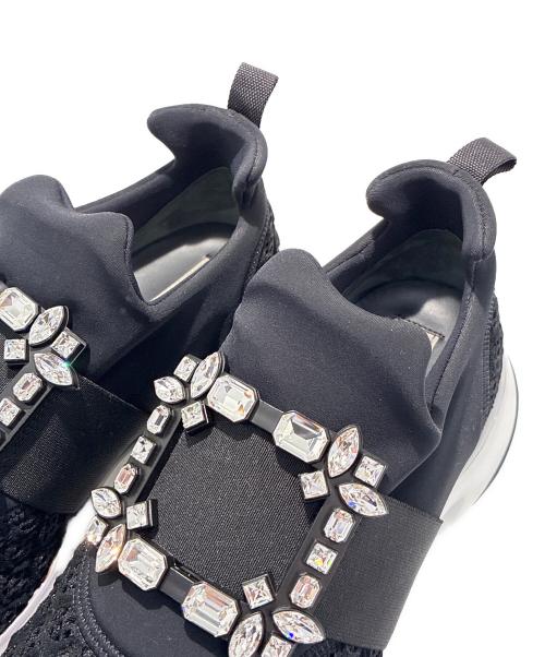 Roger Vivier（ロジェ ヴィヴィエ）Roger Vivier (ロジェ ヴィヴィエ) ヴィヴ ラン スニーカー/RVW50624180KOTB999 ブラック サイズ:39　1/2の古着・服飾アイテム