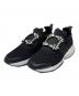 Roger Vivier（ロジェ ヴィヴィエ）の古着「ヴィヴ ラン スニーカー/RVW50624180KOTB999」｜ブラック