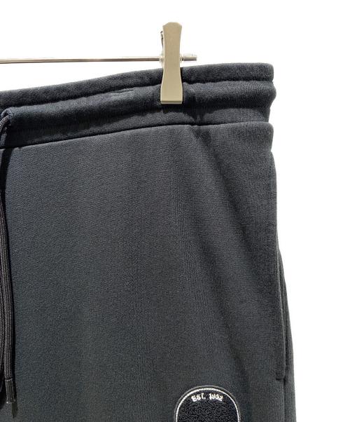 MONCLER（モンクレール）MONCLER (モンクレール) SWEAT BOTTOMS/Logo Patch Sweatpants/ロゴワッペン スウェットパンツ/K20918H00005 ブラック サイズ:XLの古着・服飾アイテム