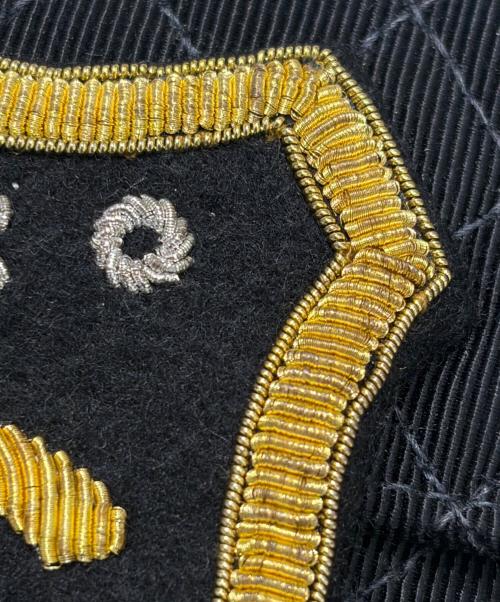 CHANEL（シャネル）CHANEL (シャネル) エンブレムワッペンチェーンショルダーバッグ ブラックの古着・服飾アイテム