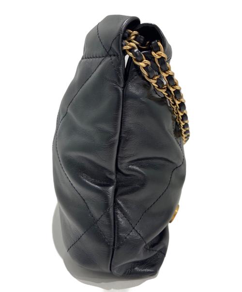 CHANEL（シャネル）CHANEL (シャネル) シャネル22ミニショルダーバッグ/CHANEL22 ブラック×ゴールド金具の古着・服飾アイテム