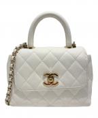 CHANELシャネル）の古着「ココハンドル ミニショルダーバッグ/CHANEL Coco Handle Extra Mini Chain Clutch」｜ホワイト