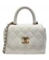 CHANEL（シャネル）の古着「ココハンドル ミニショルダーバッグ/CHANEL Coco Handle Extra Mini Chain Clutch」｜ホワイト
