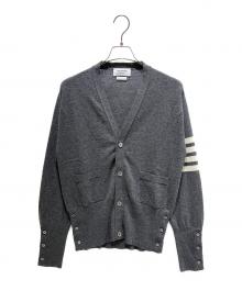Thom Browne（トムブラウン）の古着「Classic Cashmere 4-Bar V-Neck Cardigan/クラシック カシミヤ 4-BAR Vネック カーディガン/MKC001A-00011」｜グレー