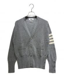 Thom Browne（トムブラウン）の古着「Classic Cashmere 4-Bar V-Neck Cardigan/クラシック カシミヤ 4-BAR Vネック カーディガン/MKC001A-00011」｜ライトグレー