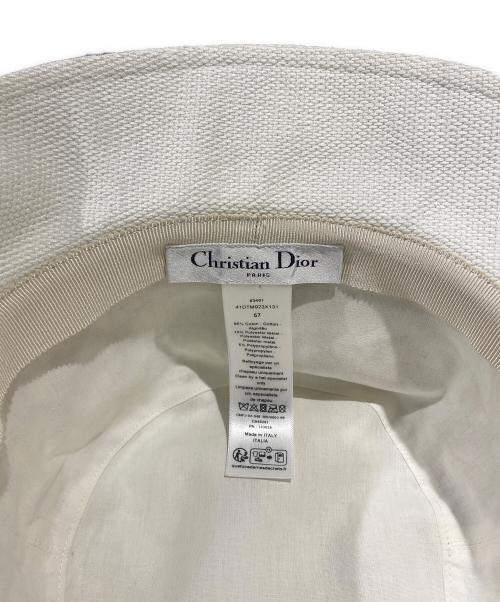 Christian Dior（クリスチャン ディオール）Christian Dior (クリスチャン ディオール) ハット/バケットハット/ロゴハット/41DTM923X131 ホワイト×ゴールド サイズ:57の古着・服飾アイテム