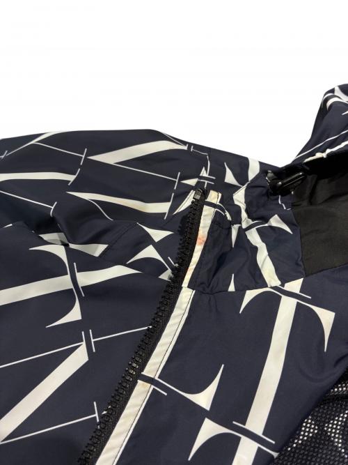 VALENTINO（ヴァレンティノ）VALENTINO (ヴァレンティノ) VLTNロゴナイロンジャケット ネイビー サイズ:Mの古着・服飾アイテム