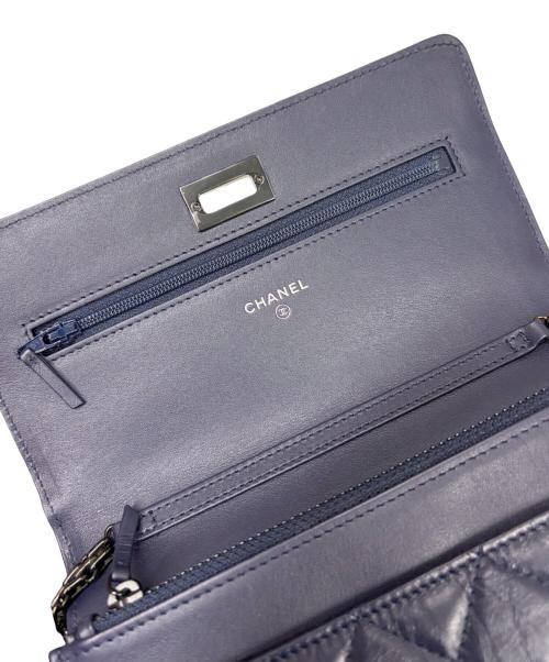 CHANEL（シャネル）CHANEL (シャネル) 2.55 チェーンウォレット ネイビー×ブラック金具の古着・服飾アイテム