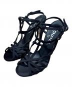 CHANELシャネル）の古着「パールスタッズヒールサンダル」｜ブラック