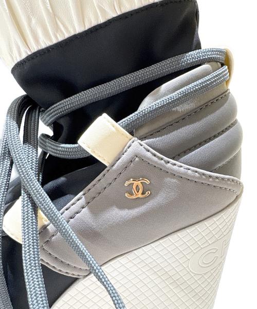 CHANEL（シャネル）CHANEL (シャネル) レースアップウェッジソールブーツ ベージュ×ブラック サイズ:38 1/2の古着・服飾アイテム