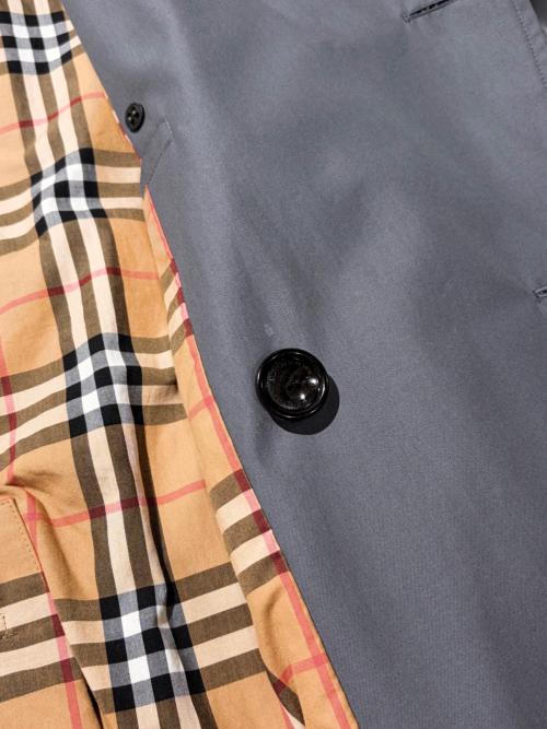 BURBERRY（バーバリー）BURBERRY (バーバリー) トレンチコート グレー サイズ:48の古着・服飾アイテム