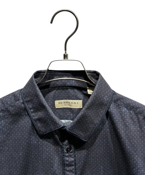 BURBERRY LONDON（バーバリーロンドン）BURBERRY LONDON (バーバリーロンドン) 総柄シャツ ネイビー サイズ:Mの古着・服飾アイテム