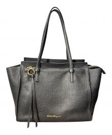 Salvatore Ferragamo（サルヴァトーレ フェラガモ）の古着「エイミー トートバッグ」｜ブラック