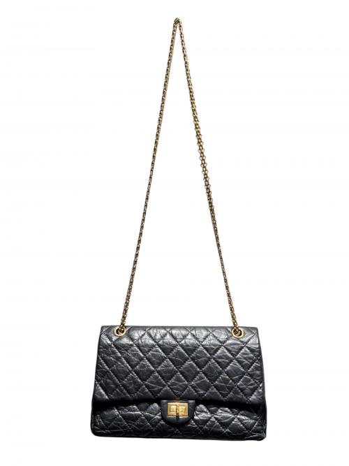 CHANEL（シャネル）CHANEL (シャネル) 2.55 Wフラップチェーンショルダーバッグ ブラック×ゴールド金具の古着・服飾アイテム