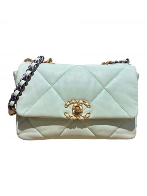 CHANEL（シャネル）CHANEL (シャネル) フラップショルダーバッグ グリーン サイズ:-の古着・服飾アイテム