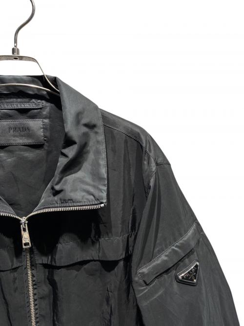PRADA（プラダ）PRADA (プラダ) トライアングルプレートナイロンブルゾン/SGN998 R201 1060 ブラック サイズ:50の古着・服飾アイテム