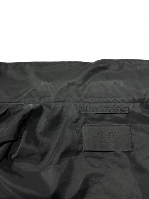 PRADA（プラダ）PRADA (プラダ) トライアングルプレートナイロンブルゾン/SGN998 R201 1060 ブラック サイズ:50の古着・服飾アイテム
