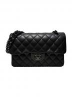 CHANELシャネル）の古着「Wフラップチェーンショルダーバッグ マトラッセ23 ソーブラック A01113」｜ブラック×ブラック金具