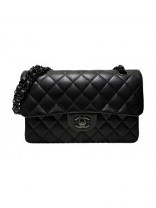 CHANEL（シャネル）の古着「Wフラップチェーンショルダーバッグ マトラッセ23 ソーブラック A01113」｜ブラック×ブラック金具