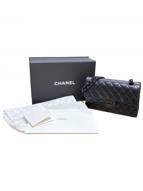 CHANEL（シャネル）CHANEL (シャネル) Wフラップチェーンショルダーバッグ マトラッセ23 ソーブラック A01113 ブラック×ブラック金具 サイズ:23の古着・服飾アイテム