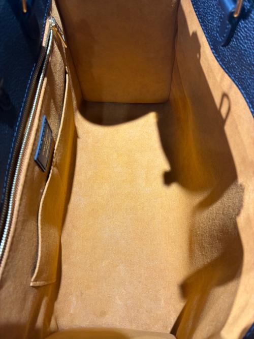 LOUIS VUITTON（ルイ ヴィトン）LOUIS VUITTON (ルイ ヴィトン) トートバッグ/オンザゴーMM/モノグラム・アンプラント ノワール サイズ:MMの古着・服飾アイテム