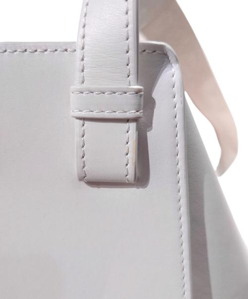 LOEWE（ロエベ）LOEWE (ロエベ) ハンモックコンパクトバッグ/モノクロームコレクション/A538H13X07 ホワイト サイズ:-の古着・服飾アイテム