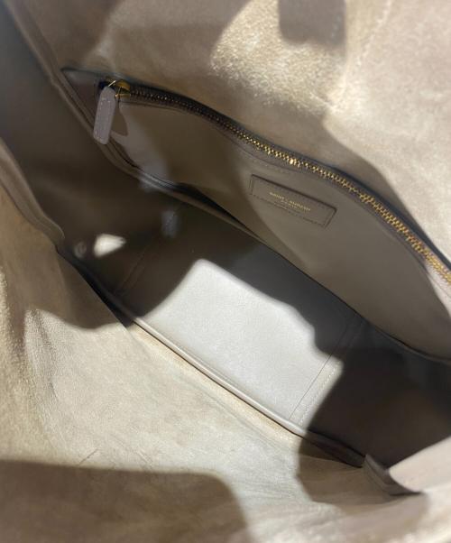 Saint Laurent Paris（サンローランパリ）Saint Laurent Paris (サンローランパリ) ル サンカセット ソフトラージ ワンショルダーバッグ ベージュ サイズ:ラージ/Largeの古着・服飾アイテム