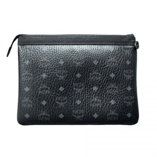 MCM（エムシーエム）MCM (エムシーエム) スタッズクラッチバッグ ブラック サイズ:-の古着・服飾アイテム