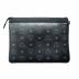 MCM (エムシーエム) スタッズクラッチバッグ ブラック サイズ:-：25000円
