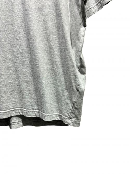 PALACE（パレス）PALACE (パレス) P-3 PUNCH T-SHIRT ライトグレー サイズ:XXLの古着・服飾アイテム