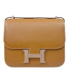 HERMES（エルメス）の古着「Constance Mini コンスタンスミニ/ヴォーエプソン/ゴールド/D刻印：2019年製造/シルバー金具」｜ゴールド×シルバー金具