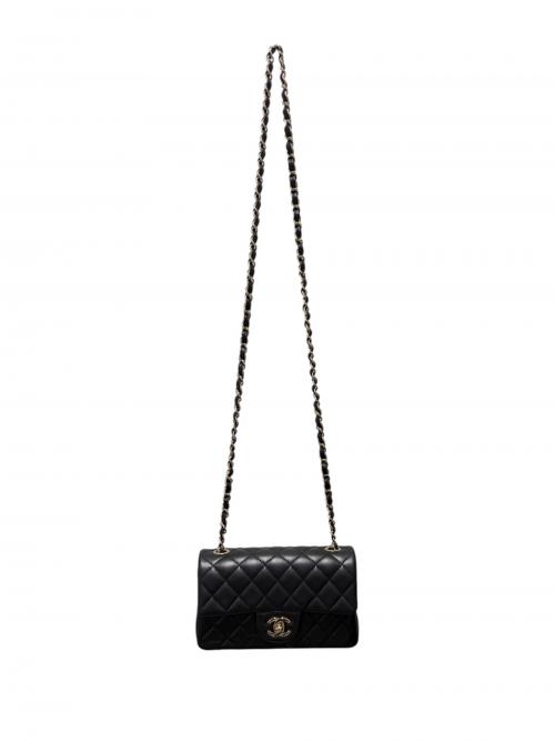 CHANEL（シャネル）CHANEL (シャネル) マトラッセ20 チェーンショルダーバッグ A69900 ブラック×シルバー金具 サイズ:20の古着・服飾アイテム