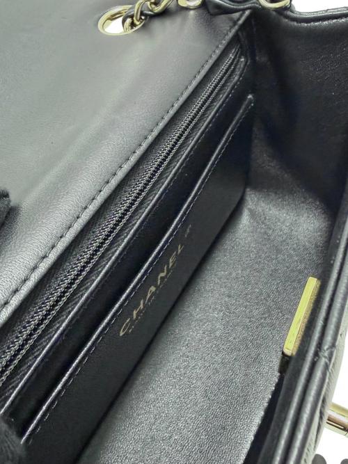 CHANEL（シャネル）CHANEL (シャネル) マトラッセ20 チェーンショルダーバッグ A69900 ブラック×シルバー金具 サイズ:20の古着・服飾アイテム