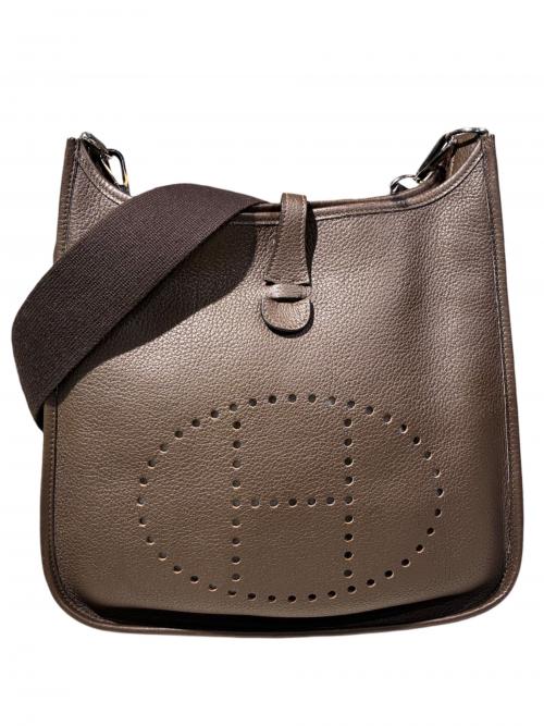 HERMES（エルメス）HERMES (エルメス) Evelyne 2 PM エブリン 2 PM/トリヨンクレマンス/ブラウン系/▢K刻印：2007年製造/シルバー金具 ブラウン サイズ:PMの古着・服飾アイテム