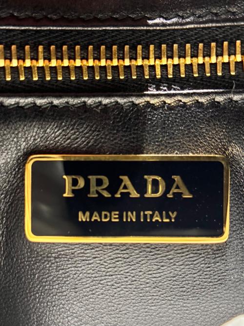 PRADA（プラダ）PRADA (プラダ) ワンショルダーバッグ ブラック サイズ:ミディアム/mediumの古着・服飾アイテム