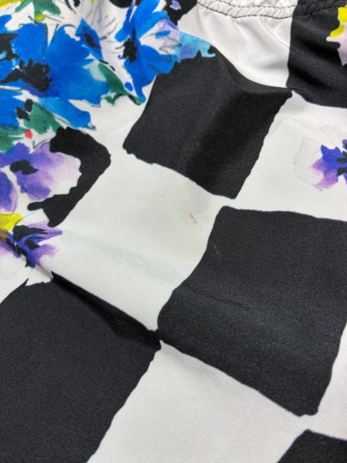 OFFWHITE（オフホワイト）OFFWHITE (オフホワイト) ハーフパンツ ホワイト×ブラック サイズ:Lの古着・服飾アイテム