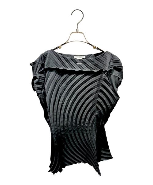ISSEY MIYAKE（イッセイミヤケ）ISSEY MIYAKE (イッセイミヤケ) プリーツブラウス ブラック サイズ:2の古着・服飾アイテム