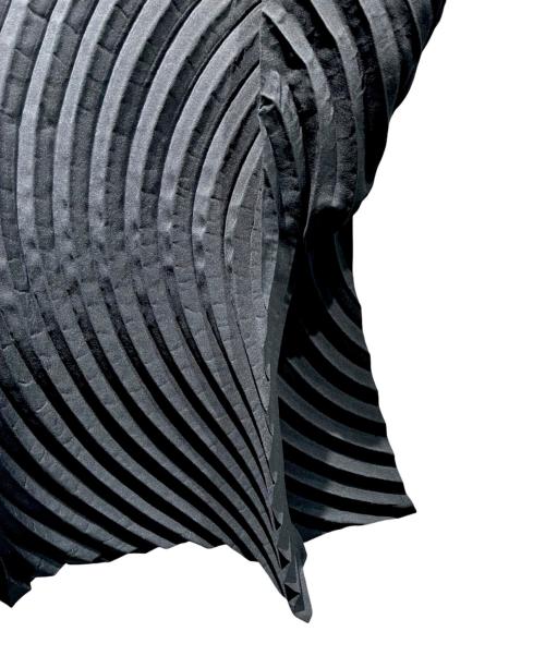 ISSEY MIYAKE（イッセイミヤケ）ISSEY MIYAKE (イッセイミヤケ) プリーツブラウス ブラック サイズ:2の古着・服飾アイテム