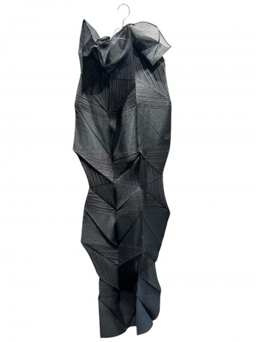 ISSEY MIYAKE（イッセイミヤケ）ISSEY MIYAKE (イッセイミヤケ) プリーツワンピース/IM51FH634 ブラック サイズ:S 未使用品の古着・服飾アイテム