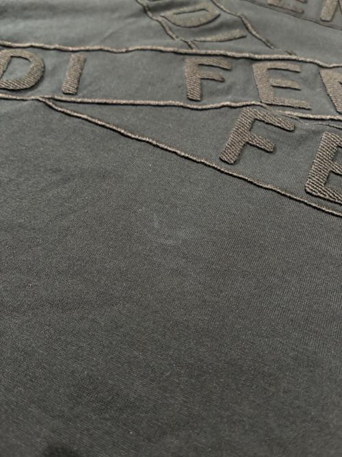 FENDI（フェンディ）FENDI (フェンディ) ロゴTシャツ ブラック サイズ:Lの古着・服飾アイテム