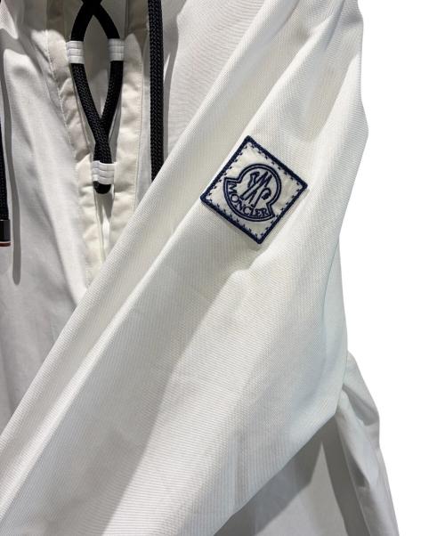 MONCLER GAMME BLEU（モンクレール ガム ブルー）MONCLER GAMME BLEU (モンクレール ガム ブルー) プルオーバーシャツ ホワイト サイズ:SIZE 5の古着・服飾アイテム