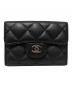 CHANEL（シャネル）の古着「クラシックスモールフラップウォレット」｜ブラック