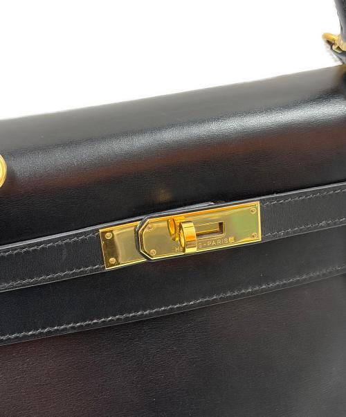 HERMES（エルメス）HERMES (エルメス) Kelly 28 ケリー 28/内縫い/ボックスカーフ/ブラック/▢F刻印：2002年製造/ゴールド金具 ブラック サイズ:28の古着・服飾アイテム