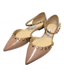 JIMMY CHOO（ジミーチュウ）の古着「スタッズ エナメル フラットパンプス」｜ピンク