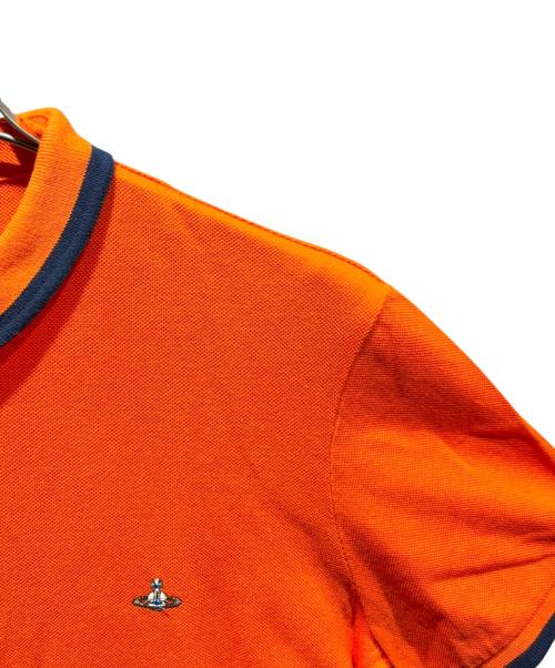 Vivienne Westwood（ヴィヴィアンウエストウッド）Vivienne Westwood (ヴィヴィアンウエストウッド) オーブ ブルーライン ポロシャツ オレンジ サイズ:48の古着・服飾アイテム