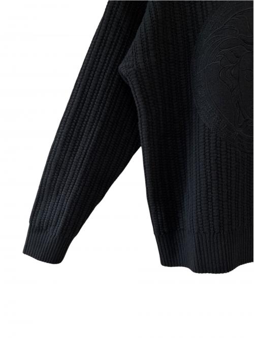 VERSACE（ヴェルサーチ）VERSACE (ヴェルサーチ) ロゴフーディニット ブラック サイズ:46の古着・服飾アイテム